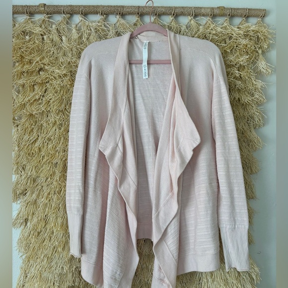 SOLD🚨LULULEMON✨GUC SILKY SOFT✨ Find Your Calm Wrap✨Chantilly✨Size 4 - Picture 7 of 16